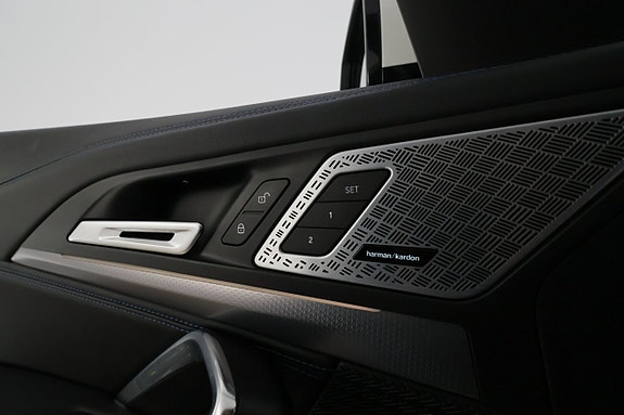 BMW iX1 29 of 30
