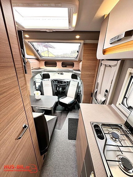 Weinsberg X-Cursion Van 500 MQ Edition Pepper / Solpanel / Dieseltruma 14 of 22