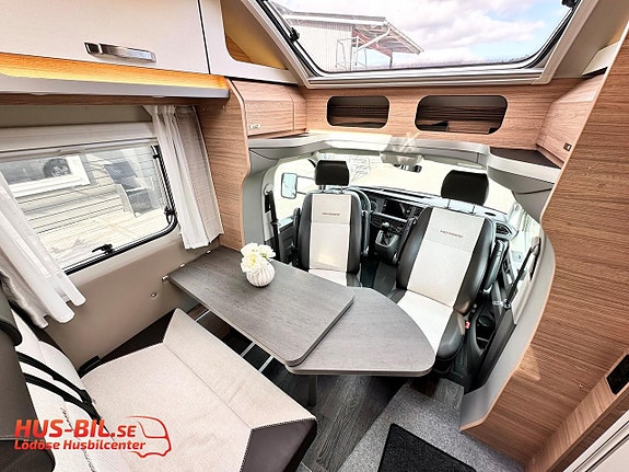 Weinsberg X-Cursion Van 500 MQ Edition Pepper / Solpanel / Dieseltruma 2 of 22