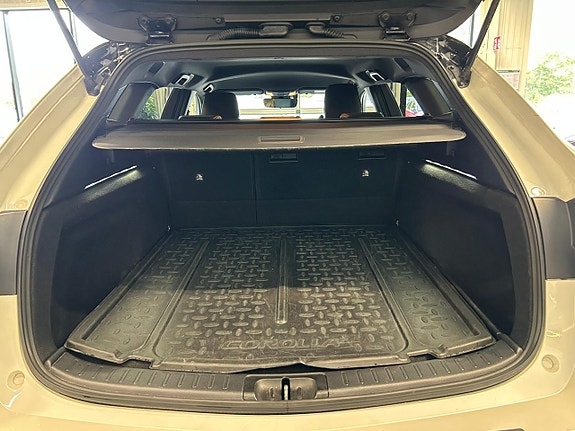 Toyota Corolla 8 of 24