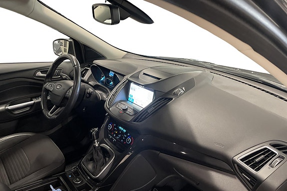 Ford Kuga 11 of 14