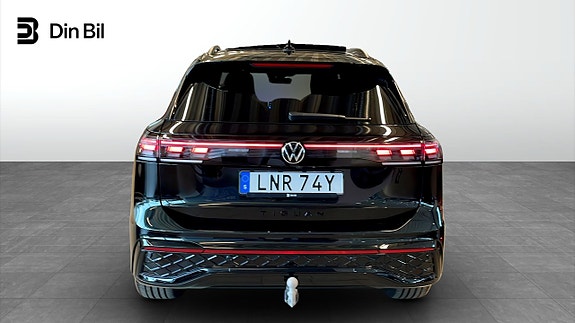 Volkswagen Tiguan 5 of 23