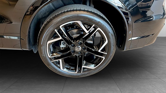 Volkswagen Tiguan 6 of 23