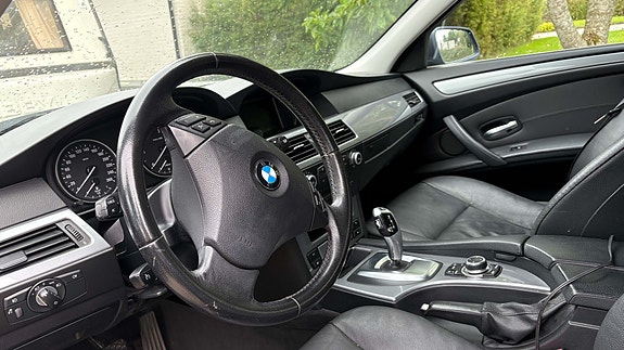 BMW 520d 4 of 6