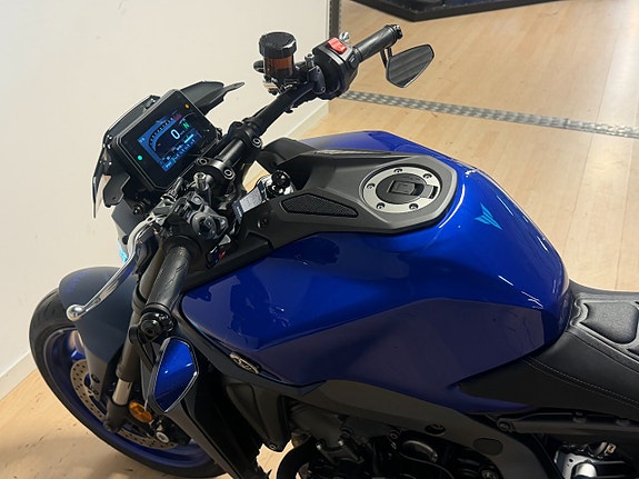 Yamaha MT-09 Fabriksgaranti/Endast 541 mil 9 of 10