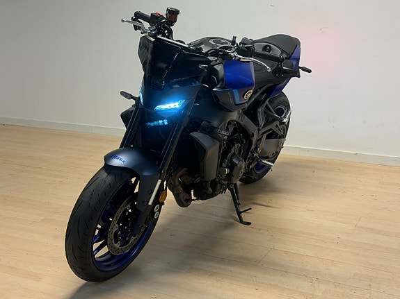 Yamaha MT-09 Fabriksgaranti/Endast 541 mil 3 of 10