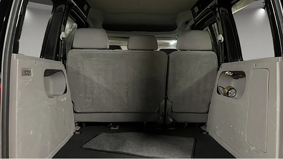 Volkswagen Caddy 8 of 8