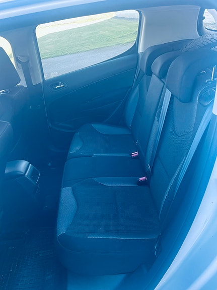 Peugeot 308 12 of 16