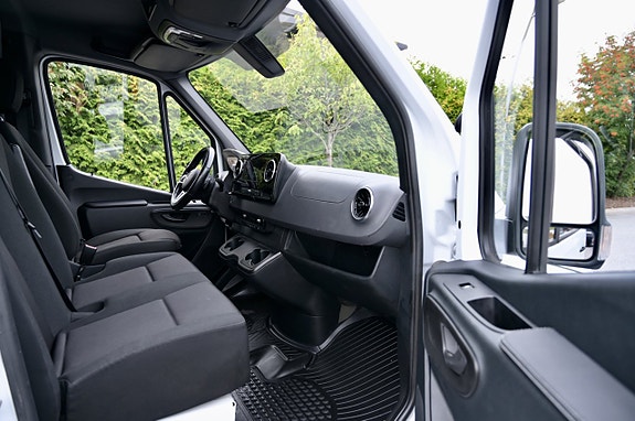 Mercedes-Benz Sprinter 317 9 of 16