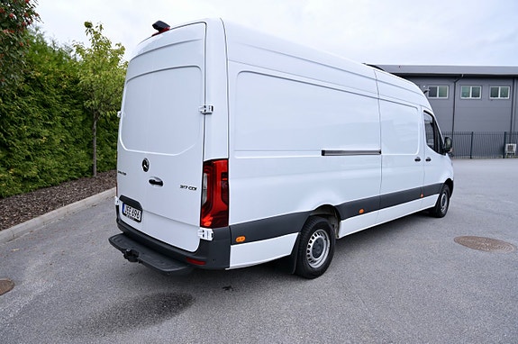 Mercedes-Benz Sprinter 317 4 of 16