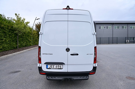 Mercedes-Benz Sprinter 317 5 of 16