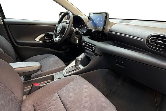 Toyota Yaris 7 of 21