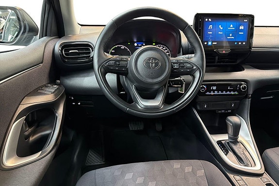 Toyota Yaris 11 of 21