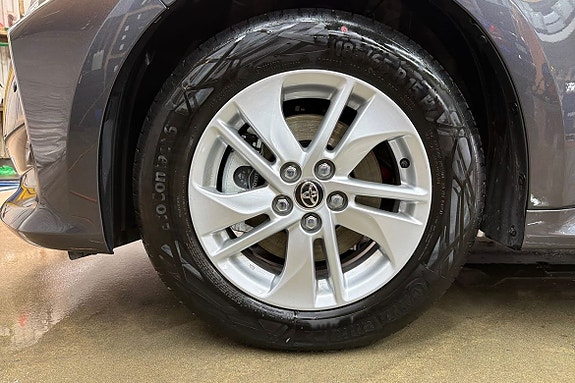 Toyota Yaris 17 of 21