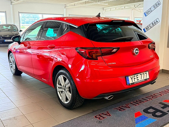 Opel Astra 21 of 22