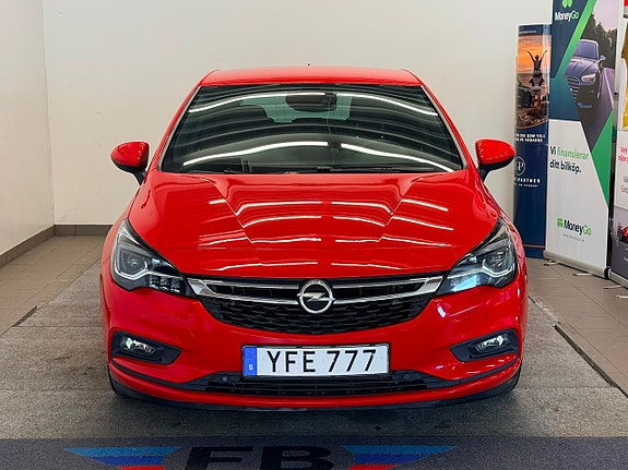 Opel Astra 2 of 22