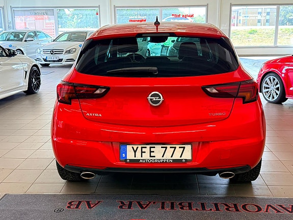 Opel Astra 22 of 22