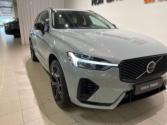 Volvo XC60 10 of 23