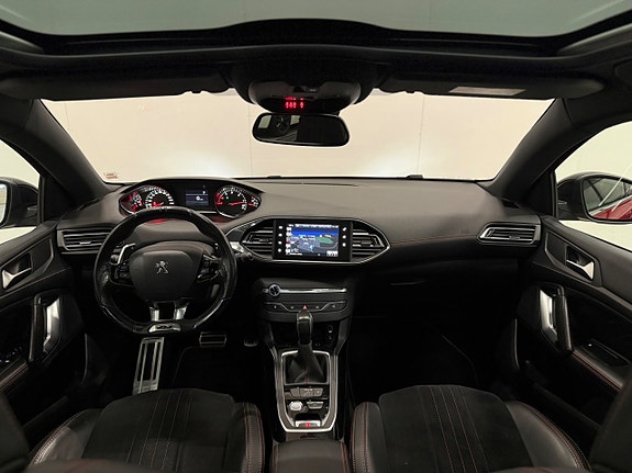 Peugeot 308 SW 10 of 26