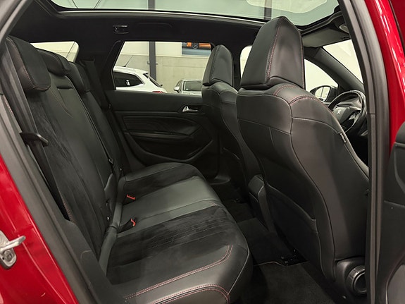 Peugeot 308 SW 14 of 26