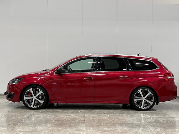 Peugeot 308 SW 8 of 26