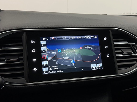 Peugeot 308 SW 15 of 26