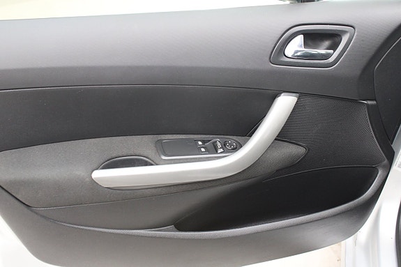 Peugeot 308 SW 7 of 11