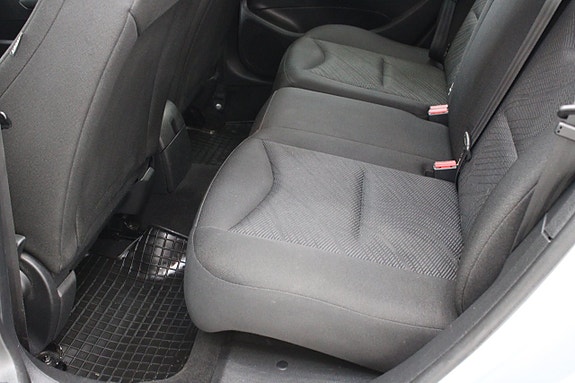 Peugeot 308 SW 9 of 11