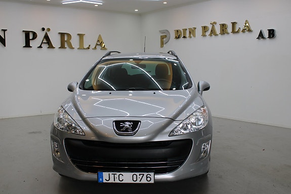Peugeot 308 SW 2 of 11