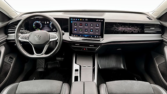 Volkswagen Passat 10 of 19