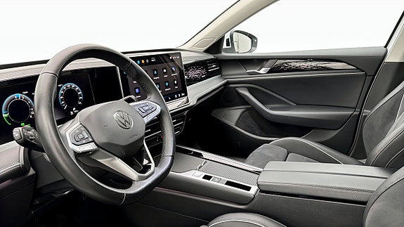 Volkswagen Passat 7 of 19