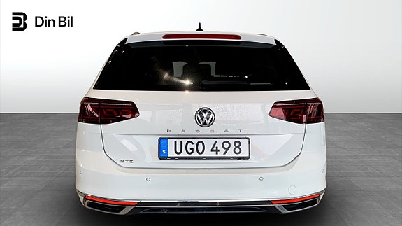 Volkswagen Passat 5 of 17