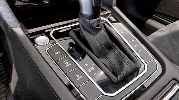 Volkswagen Passat 16 of 17