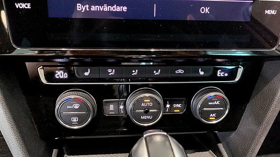 Volkswagen Passat 15 of 17