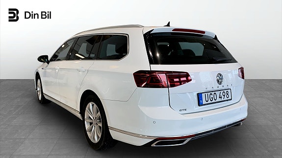 Volkswagen Passat 3 of 17