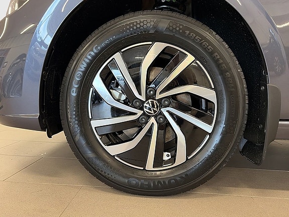 Volkswagen Polo 8 of 12