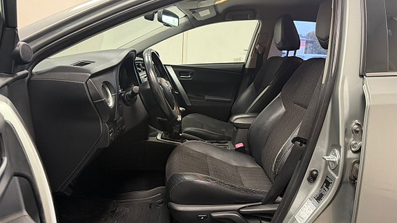 Toyota Auris 21 of 22