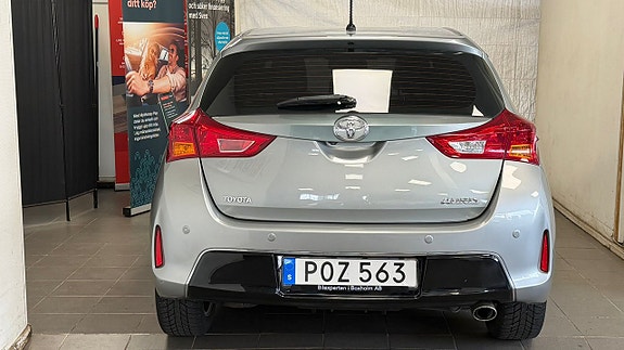 Toyota Auris 5 of 22