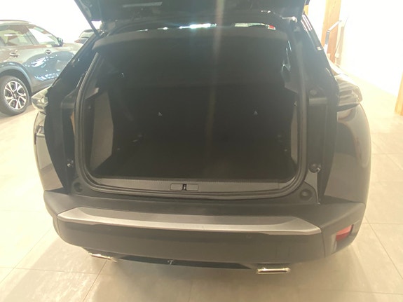 Peugeot 2008 17 of 17