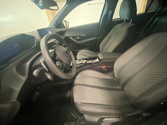 Peugeot 2008 7 of 17