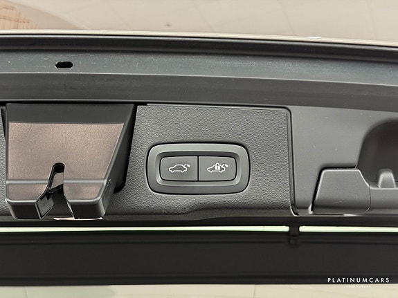 Volvo XC60 19 of 22
