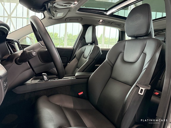 Volvo XC60 7 of 22