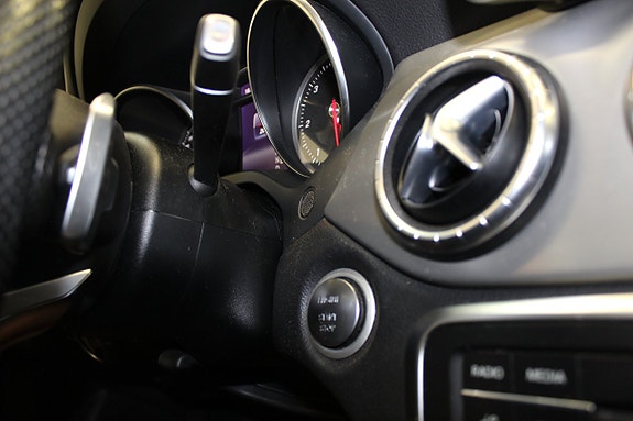 Mercedes-Benz CLA200 d 17 of 20