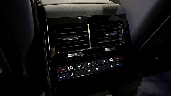 Volkswagen Touareg 19 of 24