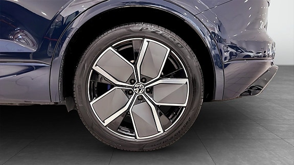 Volkswagen Touareg 6 of 24