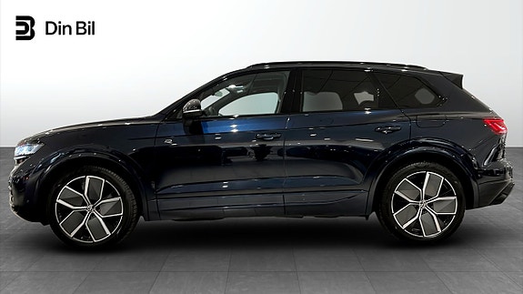Volkswagen Touareg 2 of 24