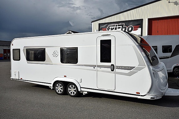 Knaus 650 PXB Südwind, Queenbed 2 of 27