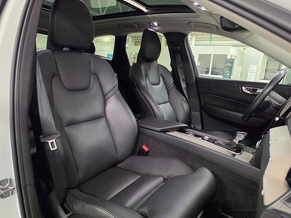Volvo XC60 24 of 26