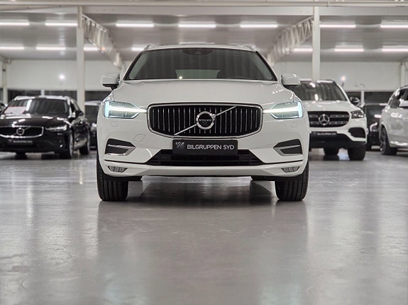Volvo XC60 2 of 26