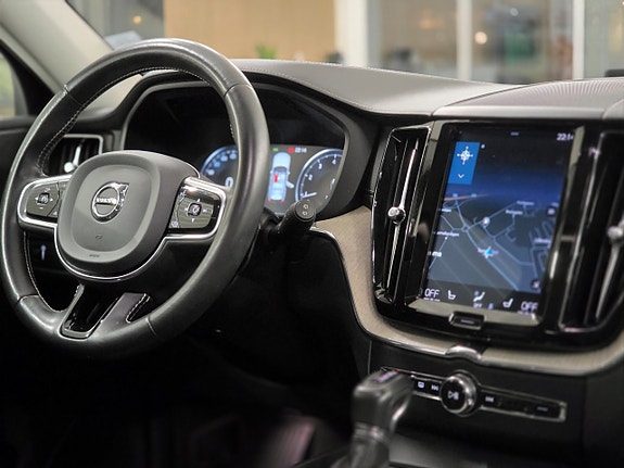 Volvo XC60 14 of 26